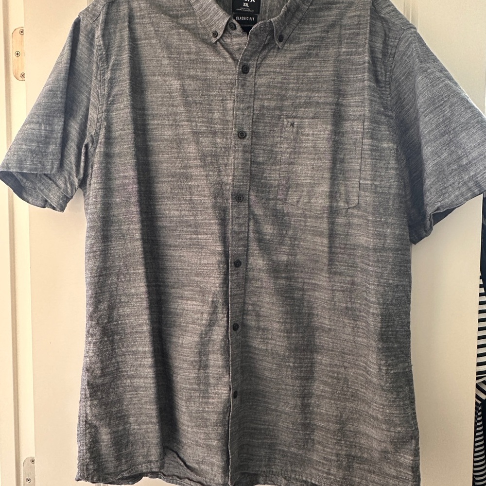 Hurley Men's Gray Casual Button Down Shirt